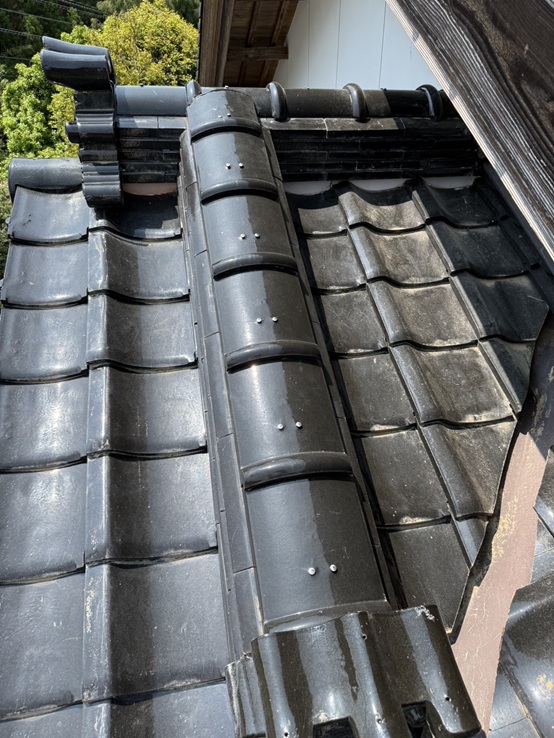 棟瓦の積み直し完了