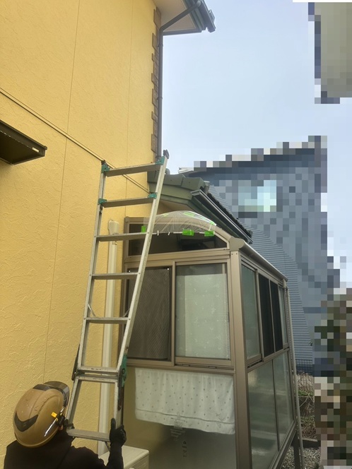 パネルの補修工事開始