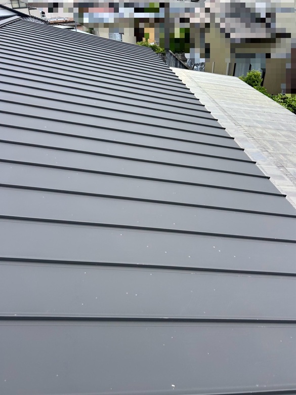 立平葺きの屋根に雪止めはないです