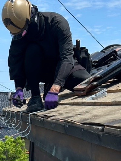 軒樋交換　樋吊金具設置