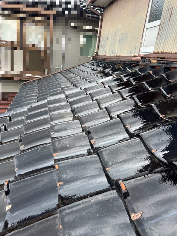 葺き替え工事を行います