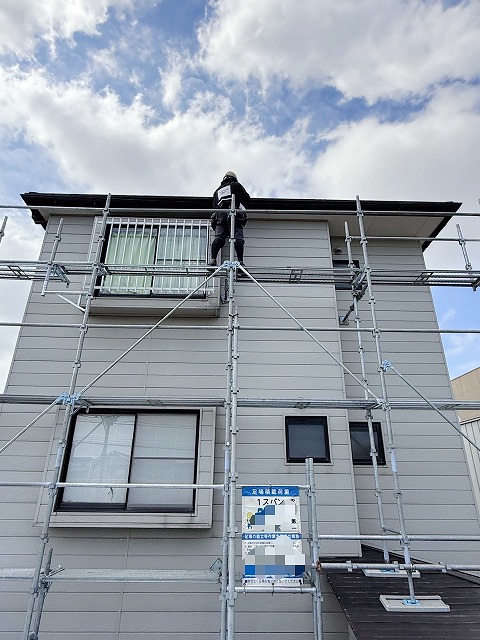 軒樋　交換　足場