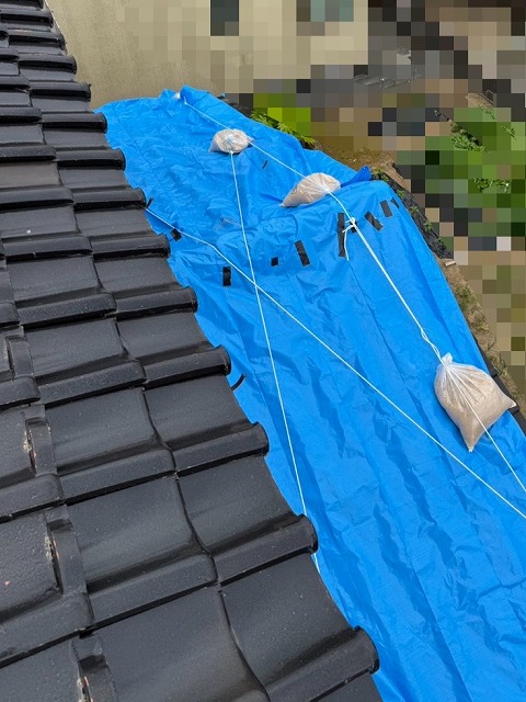 瓦屋根　ブルーシート養生　地震