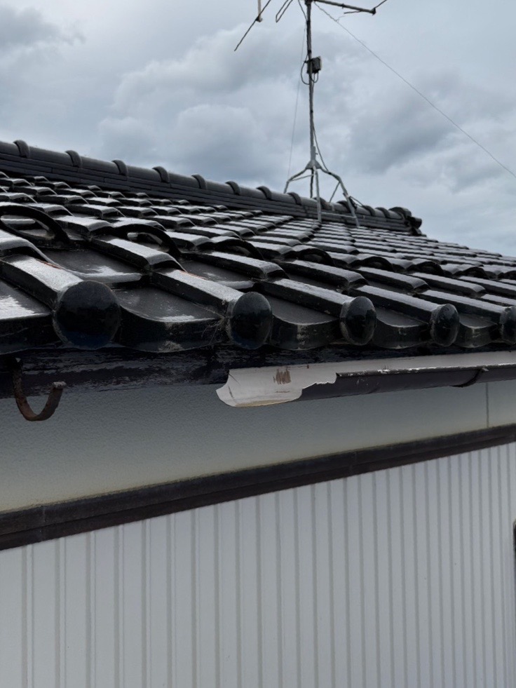 軒樋　割れ　外れ　雪害