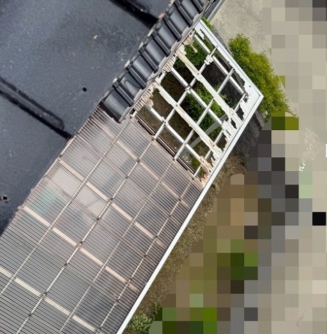 ベランダ屋根　割れ　雪害