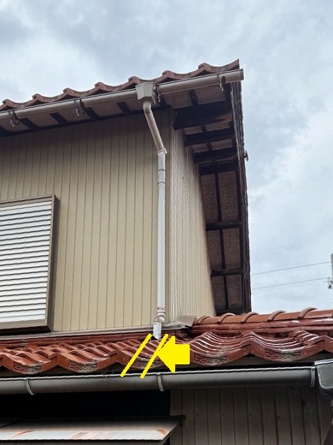 雨樋　壊れ　這い樋　ナシ　施工前