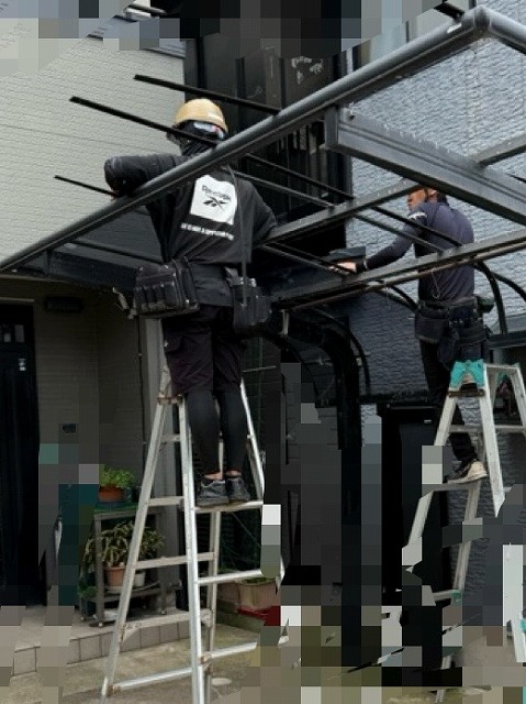 片流れカーポート　屋根パネル交換　