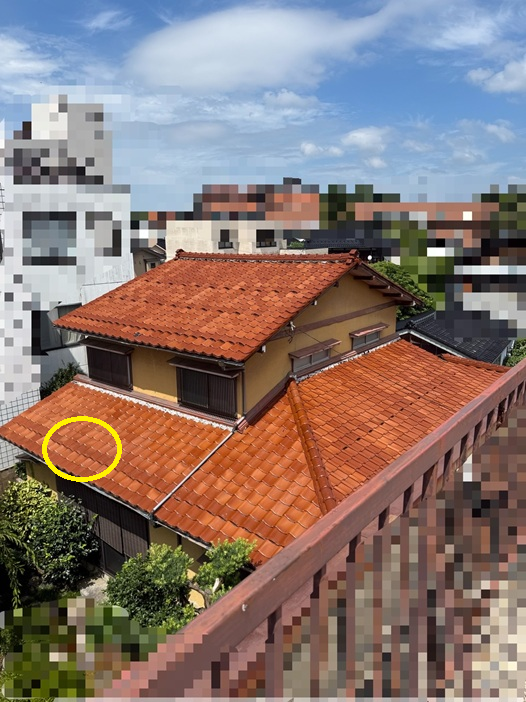 縁側の雨漏りしている上の屋根を確認