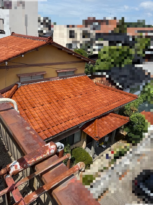 雨漏りしている瓦屋根葺き直しをご提案