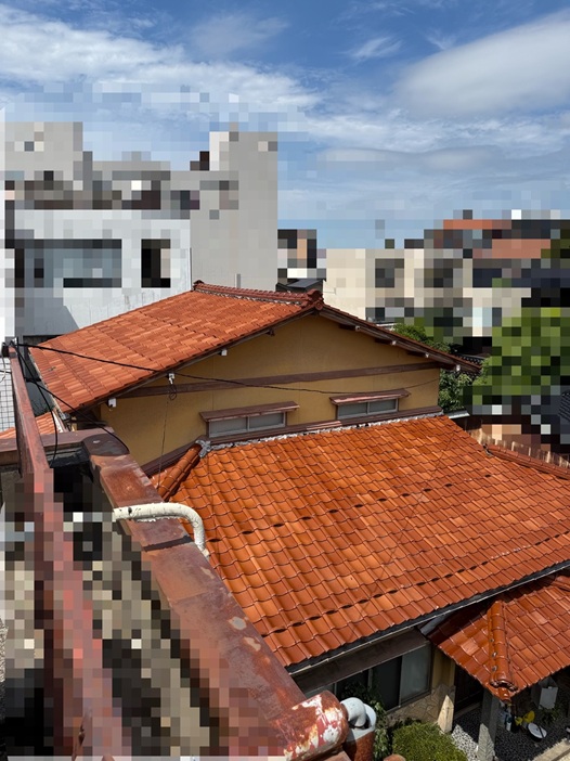 雨漏り箇所の上の屋根を確認
