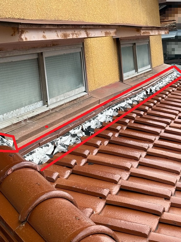 取り合い部分に防水テープ