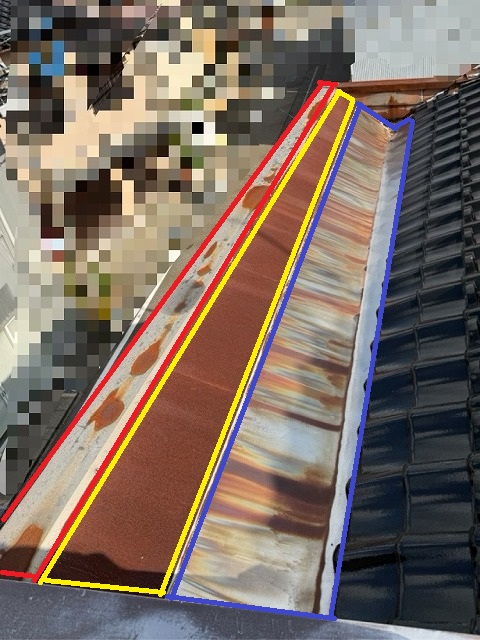 雨漏り　屋根　水切り笠木取合板金劣化　施工前