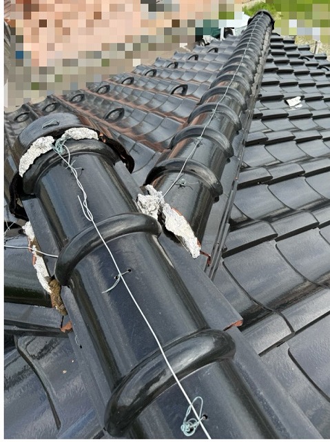 瓦　棟ズレ　漆喰剥がれ　棟積み直し　施工前　
