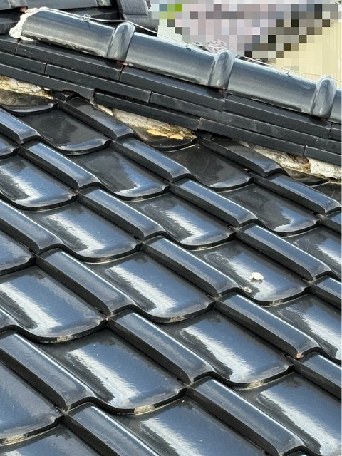 瓦　棟ズレ　漆喰剥がれ　棟積み直し　施工前　