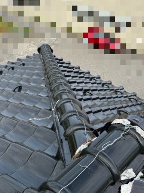 瓦　棟ズレ　漆喰剥がれ　棟積み直し　施工前　