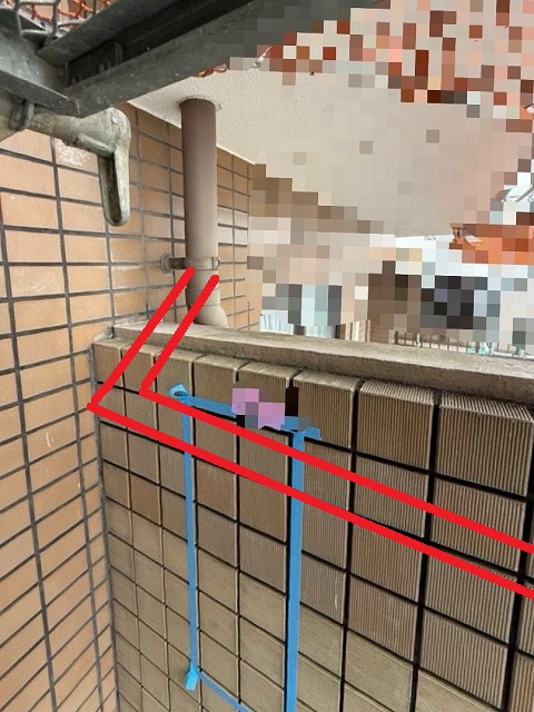 マンション　ベランダ雨溜まり　補修前