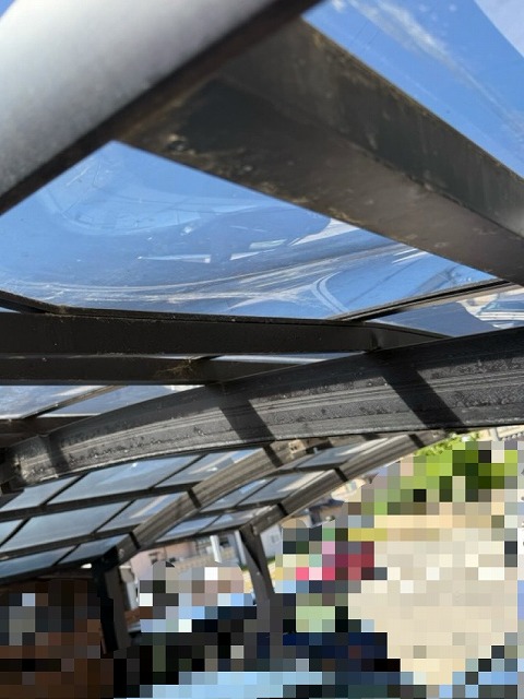 カーポート　屋根パネル　たわみ