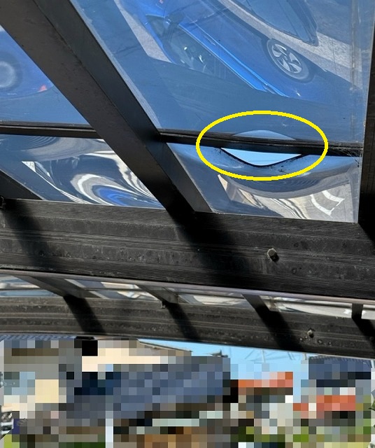 カーポート　屋根パネル　割れとたわみ