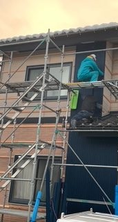 外壁カバー工事　SGLガルバリウム鋼板設置
