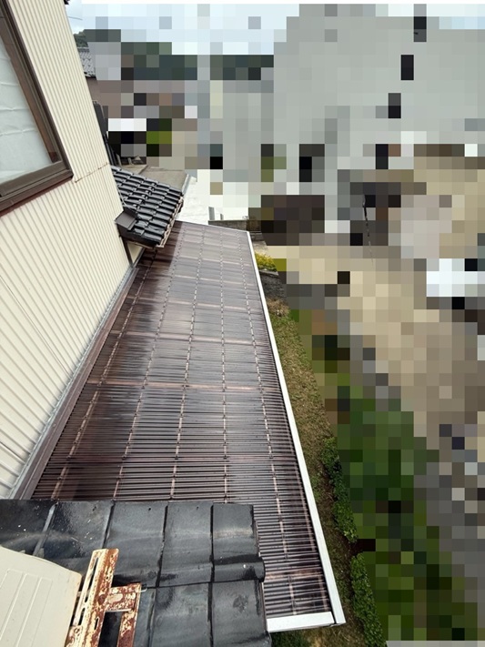 ポリカ波板の張り替え