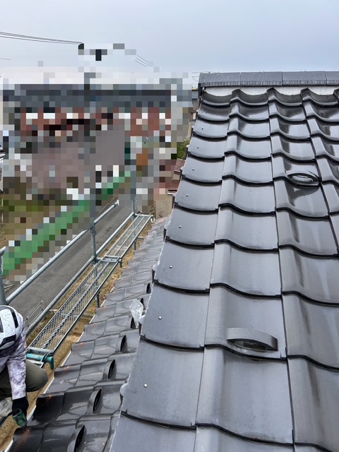 ケラバの釘が浮いています