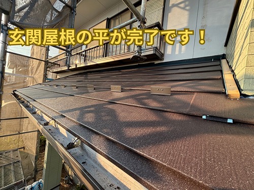 多治見市脇乃島町にて平材が葺き上がった様子