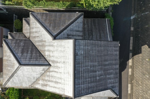 上から見た屋根の写真