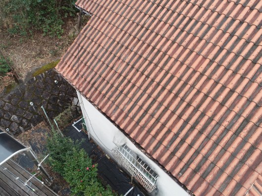 上からみた屋根の写真