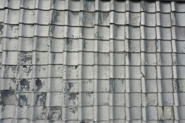 多治見市笠原町　瓦のずれ