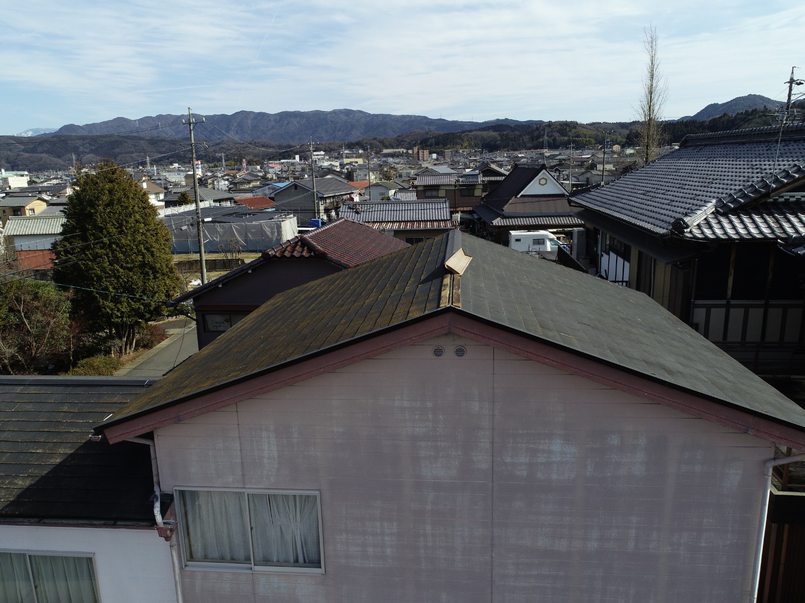 棟が取れている写真