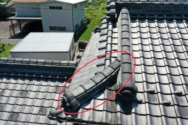 多治見市大薮町　瓦のずれ