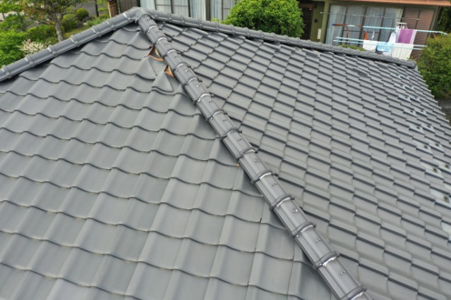 多治見市東栄町　瓦のずれ