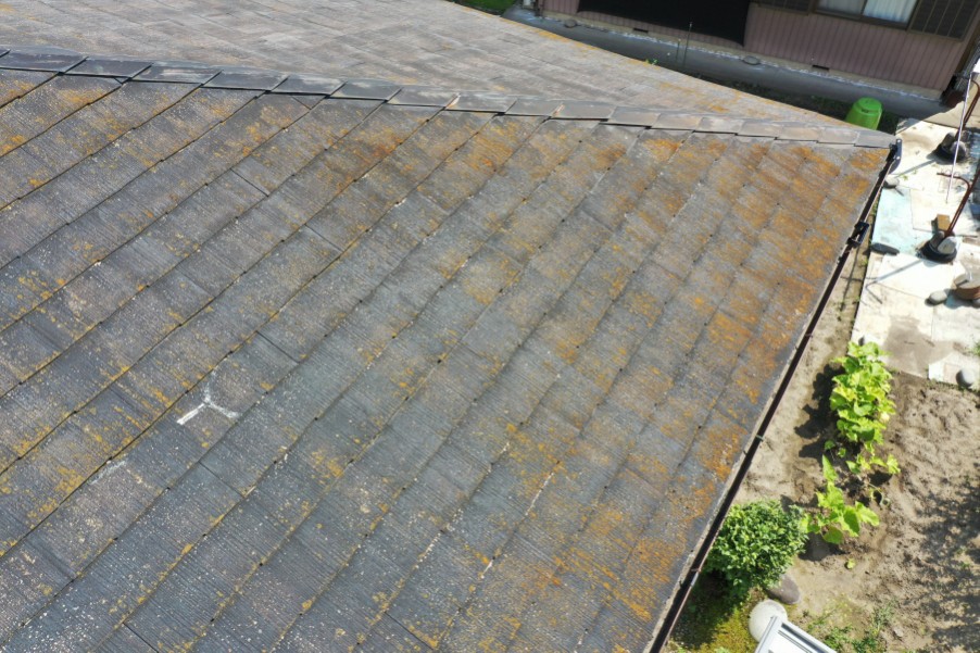 上から見た屋根の写真