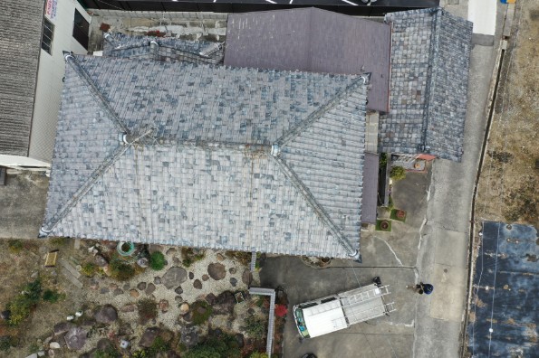 上から見た屋根の写真