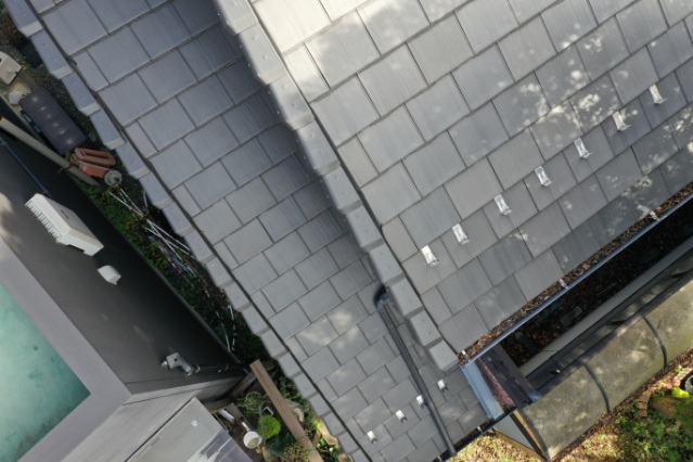 多治見市明和町　雨どい汚れ