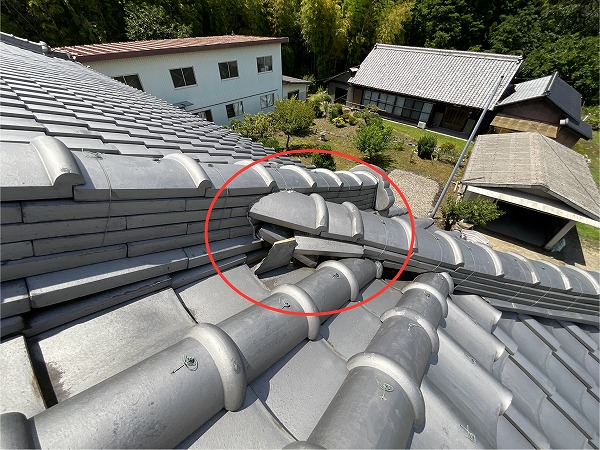 多治見市にて棟が今にも崩れそうな様子１