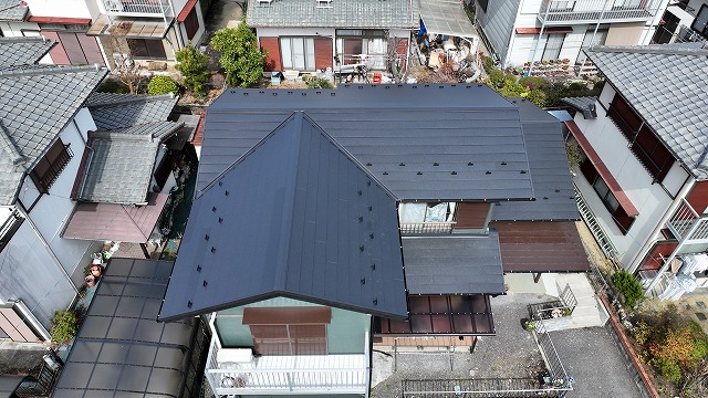 可児市愛岐ケ丘　屋根葺き替え工事・外壁塗装・雨樋工事・波板交換　完成