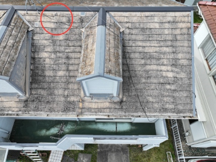 可児市　瓦にひび