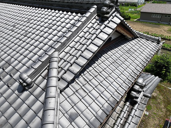 多治見市にてドローンで撮影された屋根の全体写真１