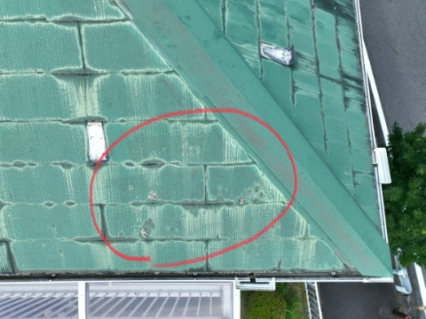 可児市皐ヶ丘　瓦の塗装剥がれ