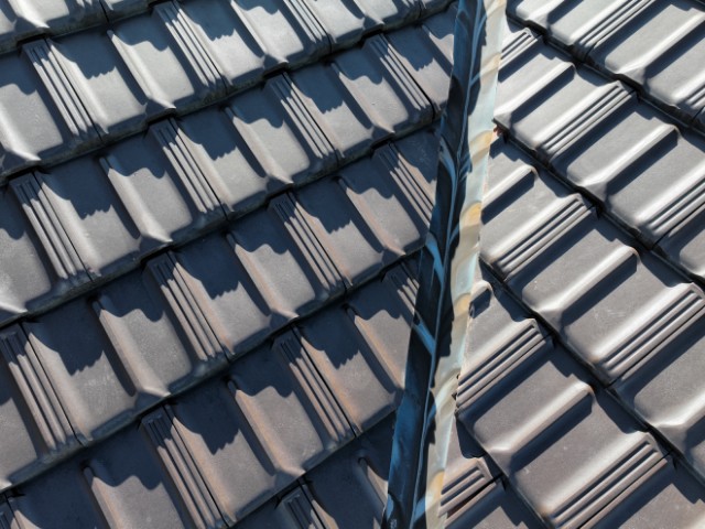 可児市光陽台　谷板金劣化