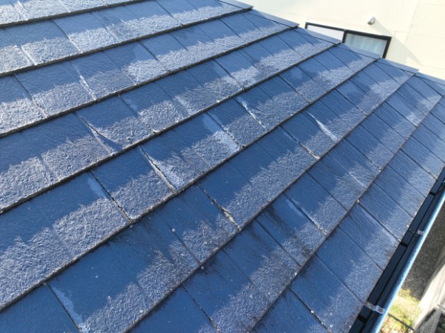 多治見市昭栄町　瓦にひび