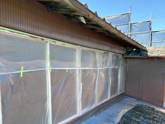 外壁の塗装が完了した結城市の納屋