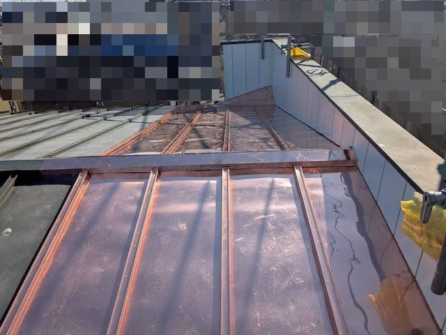 結城市でパラペット内で発生した雨漏り修理が完成