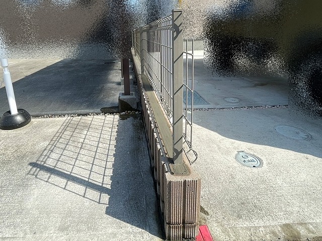 フェンスもブロックも元通りに修繕