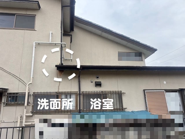 小山市　洗面所天井で雨漏り　建物外観の写真