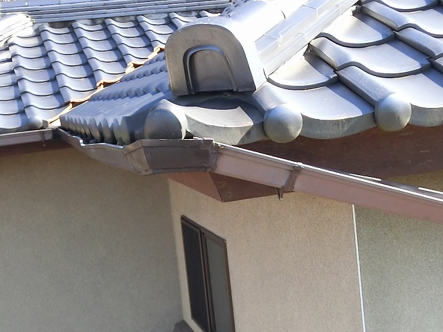 廃盤品の雨樋は全交換が望ましい