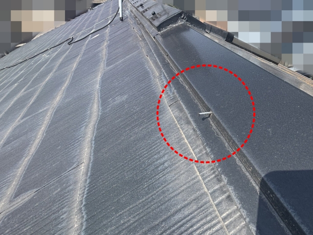 棟板金の釘浮き2