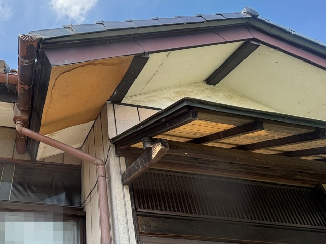 軒天張り替え工事開始