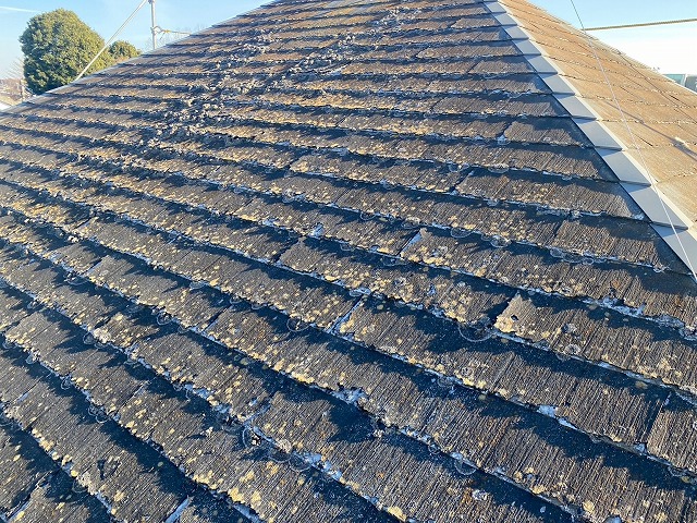 葺き替え前のスレート屋根（パミール）